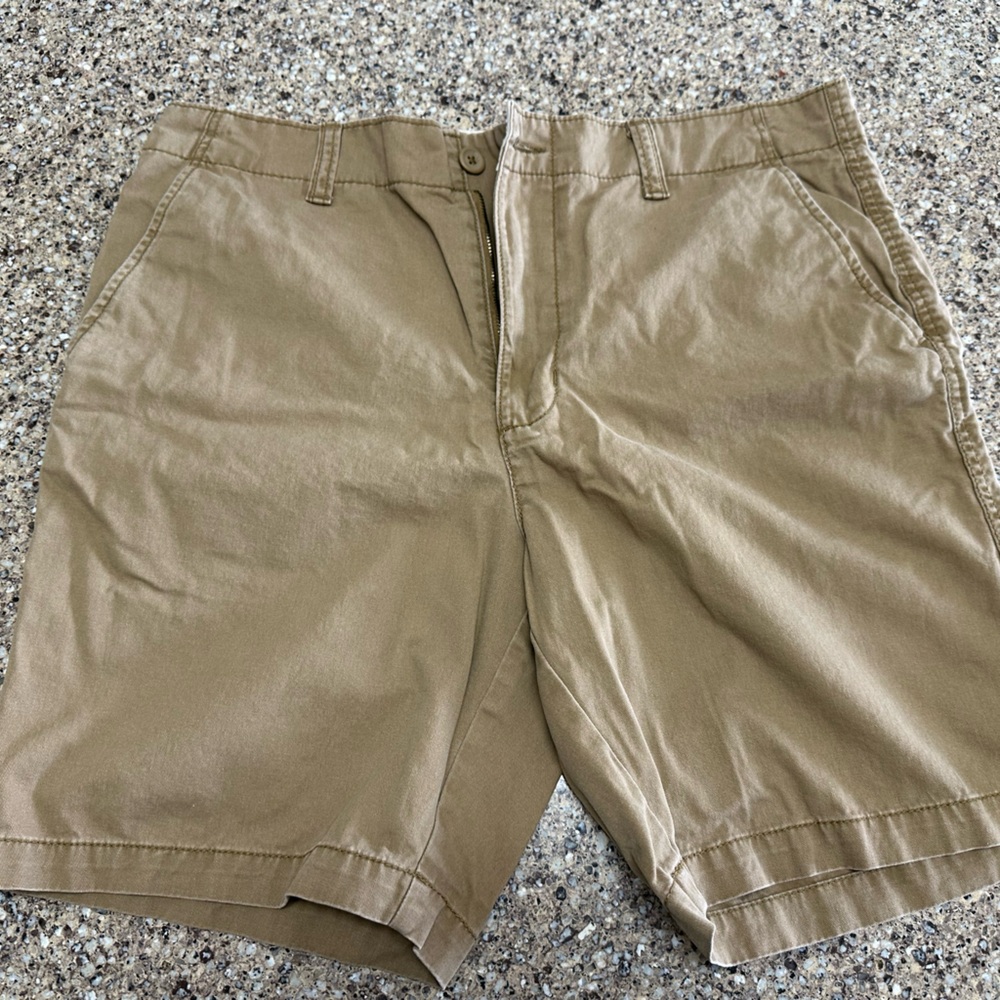Old Navy Men's Khaki Flat Front Shorts